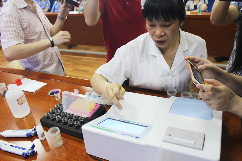 乐竞电子官网_乐竞（中国）
食用农产品快检设备捐赠仪式在桂城街道办事处举行